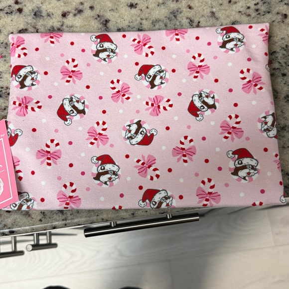 Makeup Junkie Buc-ees pink Christmas bag - Picture 2 of 4